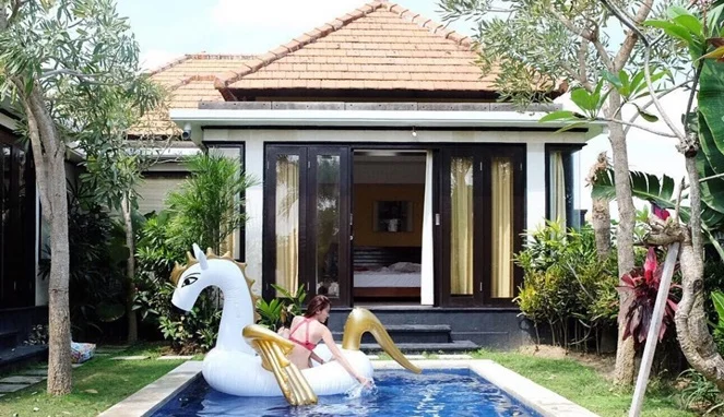 Akomodasi Budget dengan Kolam Pribadi: Liburan Hemat & Nyaman