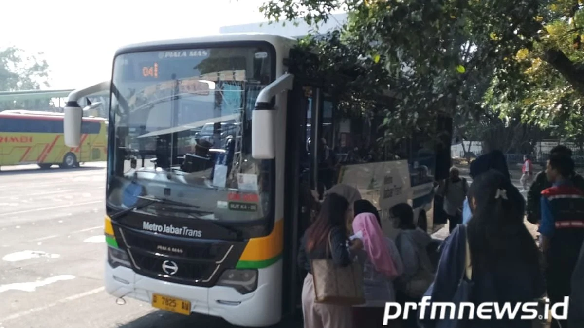 Cara Menggunakan Transportasi Umum untuk Menjelajah Kampus dengan Mudah