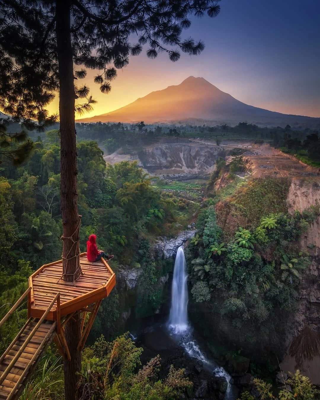 Destinasi Wisata Waterfall Hidden Gem di Central Java yang Wajib Kamu Kunjungi
