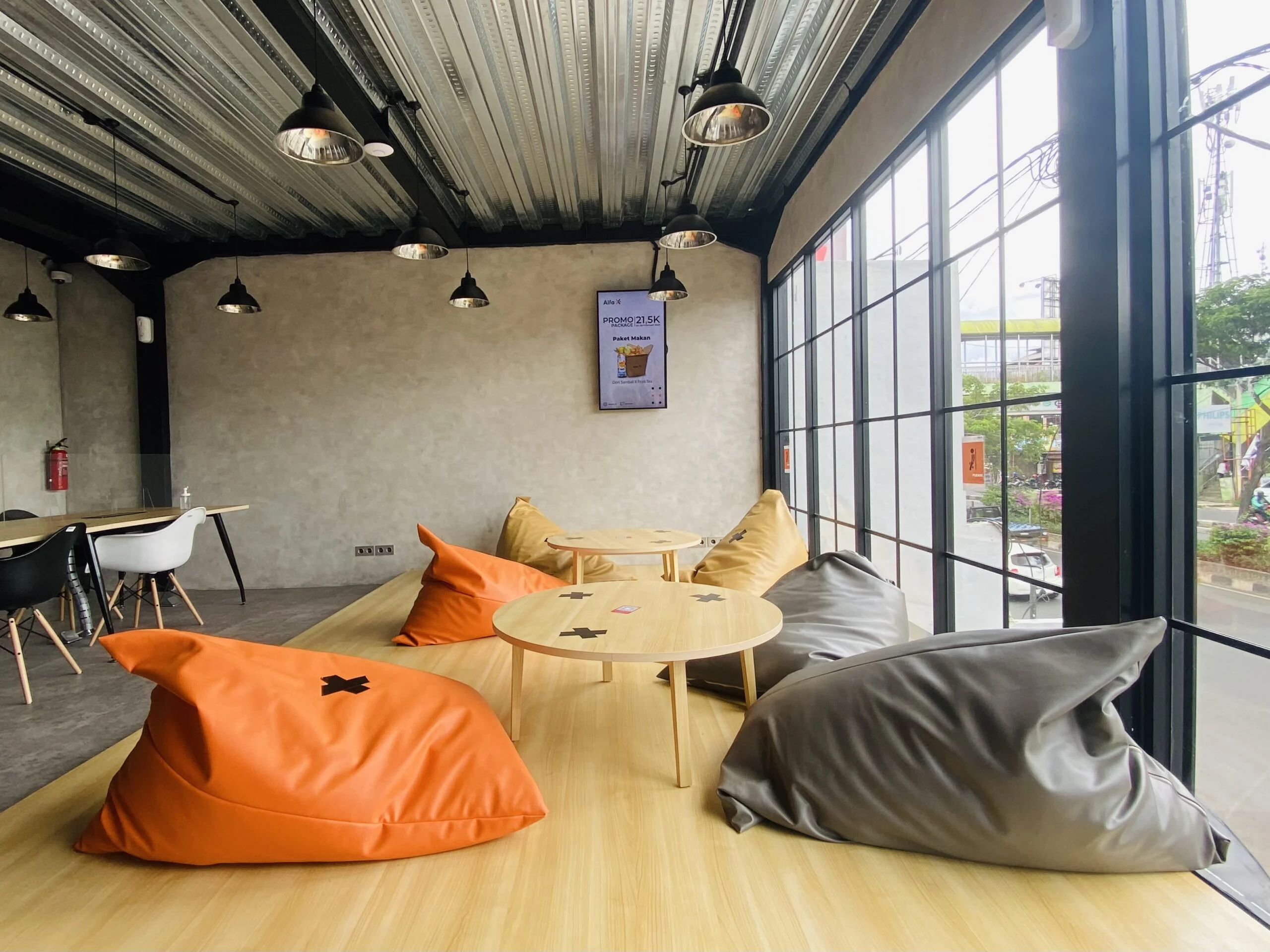 Hostel dengan Ruang Coworking Murah: Pilihan Cerdas untuk Traveler Produktif