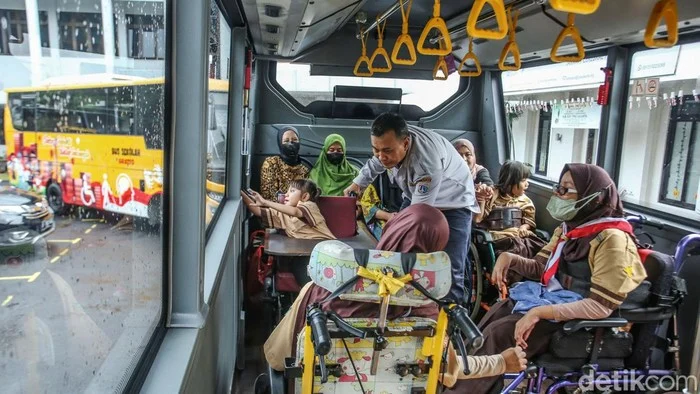 Panduan Transportasi Bagi Penyandang Disabilitas Saat Traveling
