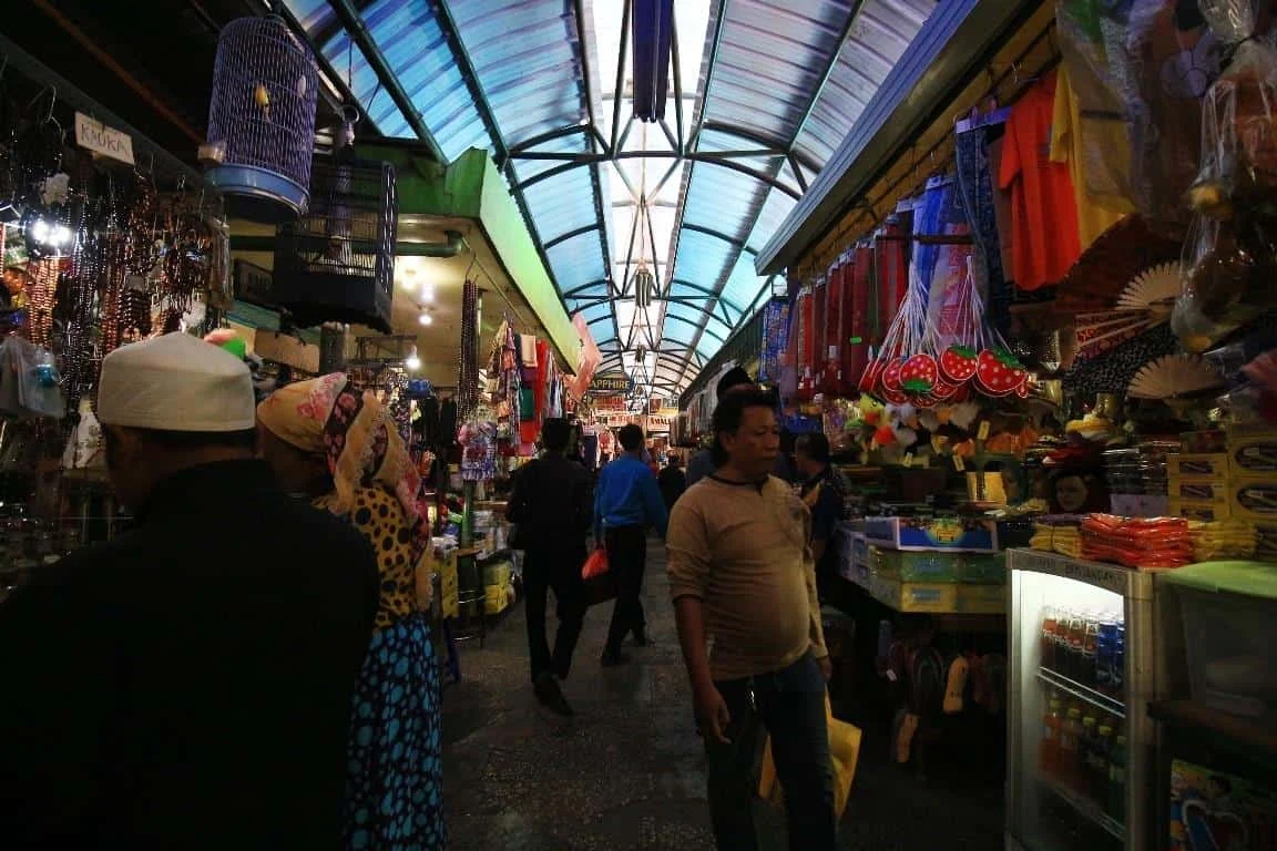 Pengalaman Menjelajah Pasar Tradisional di Surabaya: Panduan Lengkap