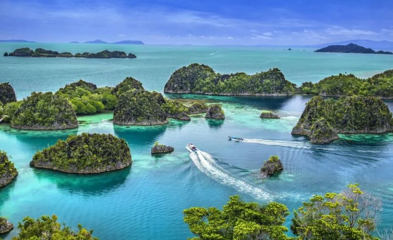 Rekomendasi Guide Lokal di Raja Ampat: Panduan Lengkap untuk Petualangan Tak Terlupakan**